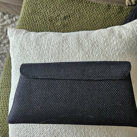 Clutch - Picture 3 of 3